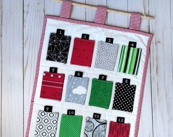 Quilted Advent calendar - Fabric Advent calendar with pockets - Modern Advent calendar - Reusable Advent calendar