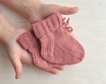 Kid socks size 9-12 month, old pink color, hand knitted baby socks as eco gift