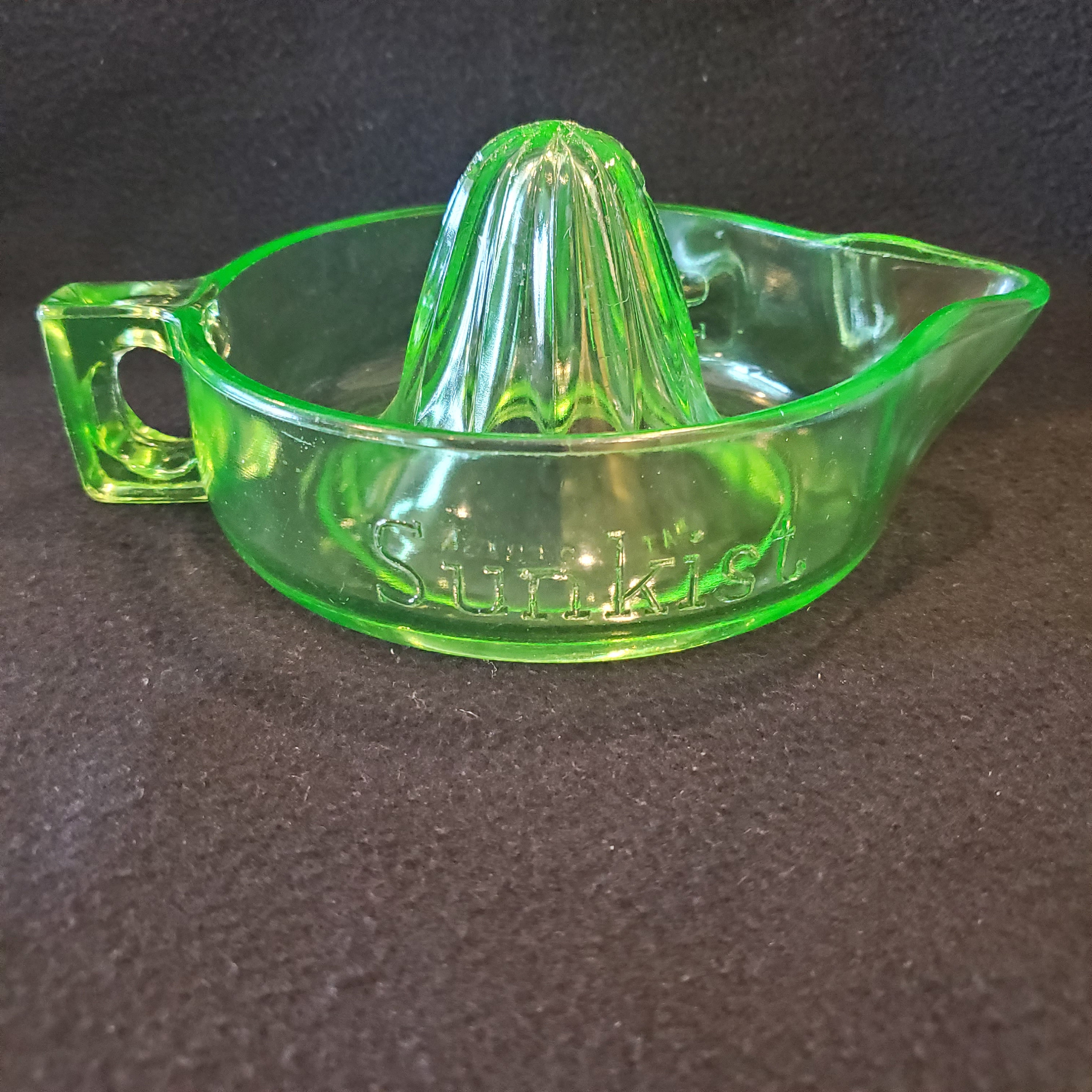 Vintage 1940's Sunkist Citrus Juicer Reamer Green Depression Glass REF