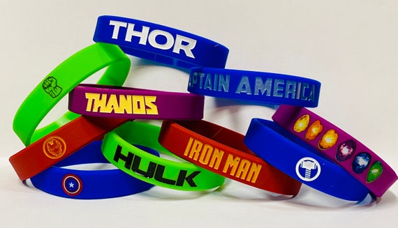 12 silicone bracelets for children with a superhero theme