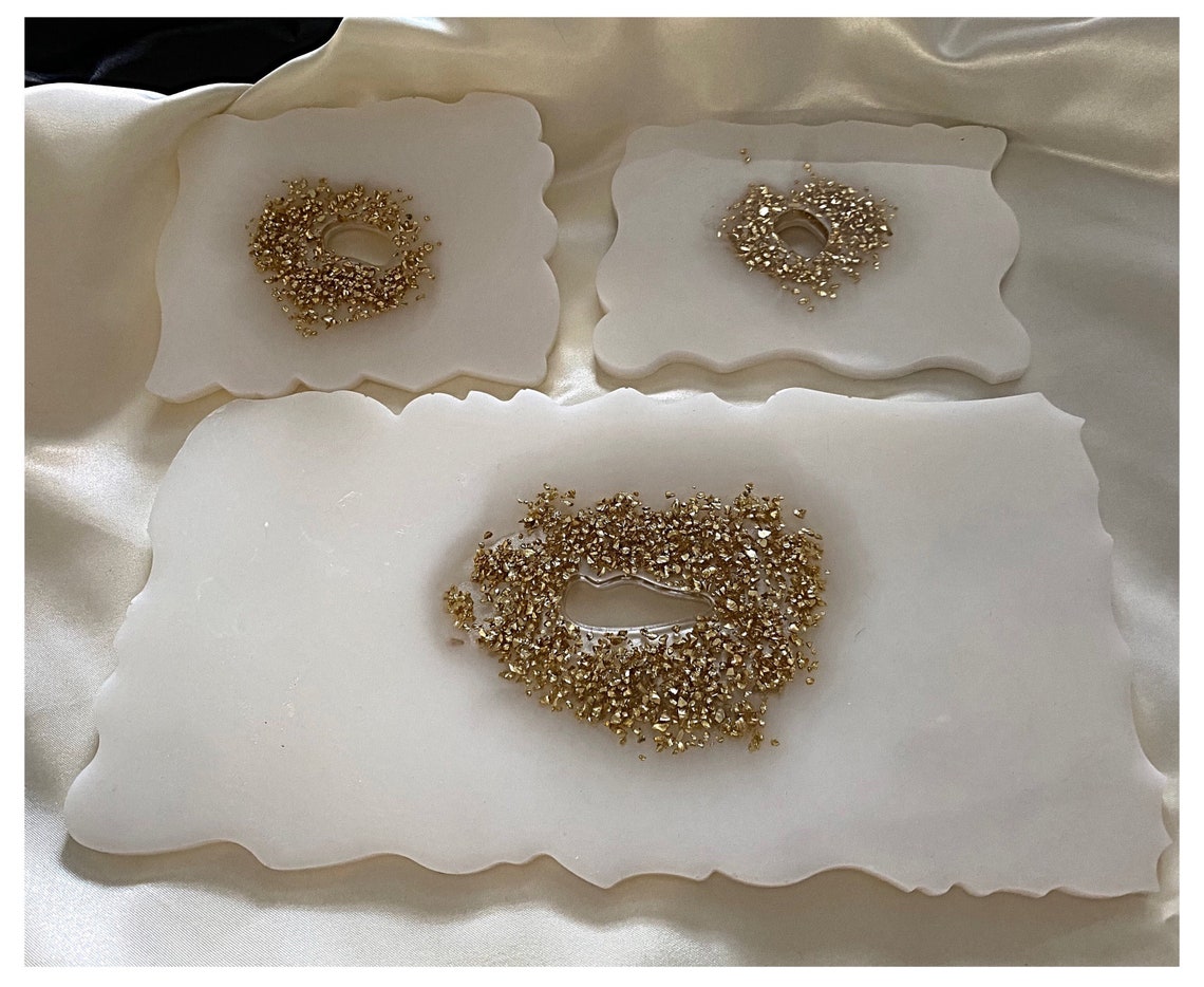 Resin Coasters/Resin centre piece/Resin Placemats/ Handmade Etsy