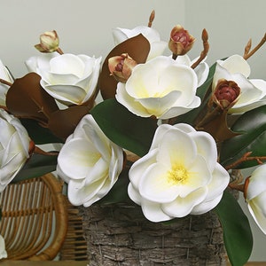 Real Touch Magnolia Bouquet with Buds and Leaves, Artificial Flower Crafts, Home Floral Decor, Wedding Bridal Bloom, Party Table Centerpiece