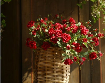 Tallo de rosa artificial con brote, flor pequeña falsa, decoración floral rústica para el hogar, arreglo de spray para fiestas de bodas, material de guirnalda de ramo