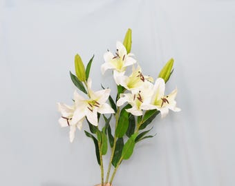 Artificial White Lily Stem with Bud, Real Touch Faux Lily Flower for Vase Decor, Wedding Arrangement Home Floral Styling, Table Centerpiece