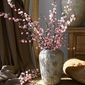 小さなつぼみの付いた人工の梅の花、フェイクの桜の花の茎、素朴な桃の花、フェイクの梨のスプレーの枝、中国の家庭の花飾り