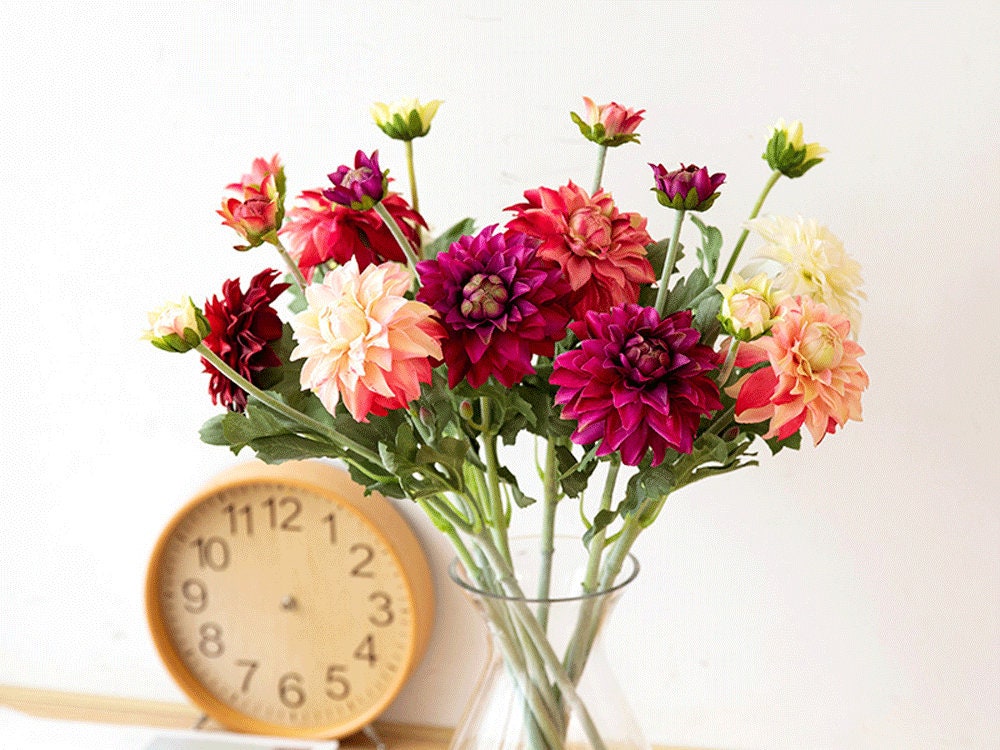 Real Touch Dahlia Stem with Bud, Artificial Chrysanthemum, Home Floral Decor, Bridal Bouquet Gift, Wedding Party Arrangement, Spray for Room