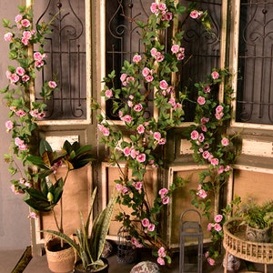 Climbing Rose with Rich Foliage, Artificial Rosa Flower Cane and Bud, Trailing Floral Plant, Hanging Wall Decor Material, for Wedding Party