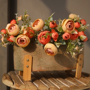 Künstlicher KamelienStrauß, Fake Ranunculus Bunch, Kunst wild Blume mit Blattwerk, Home Rustikal Floral, Hochzeit Spray Dekor, Pflanzen ornament
