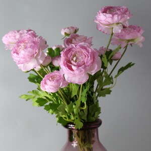 Artificial Buttercup Flower with Bud Fake Ranunculus and Foliage Wedding Party Floral Decoration Home Plant Bouquet Arrangement for Outdoor