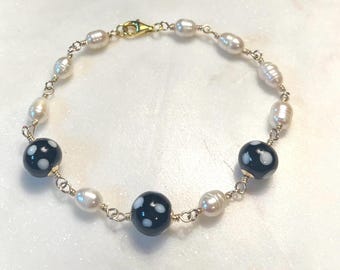 Pearl Conta di Ojo Bracelet