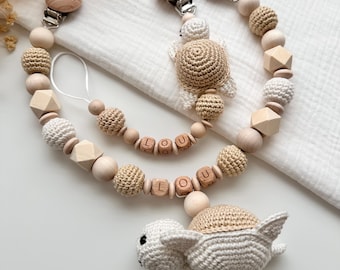 Conjunto personalizado de cadena para cochecito y cadena para chupete con nombre, perfecto como regalo de nacimiento o para baby shower.