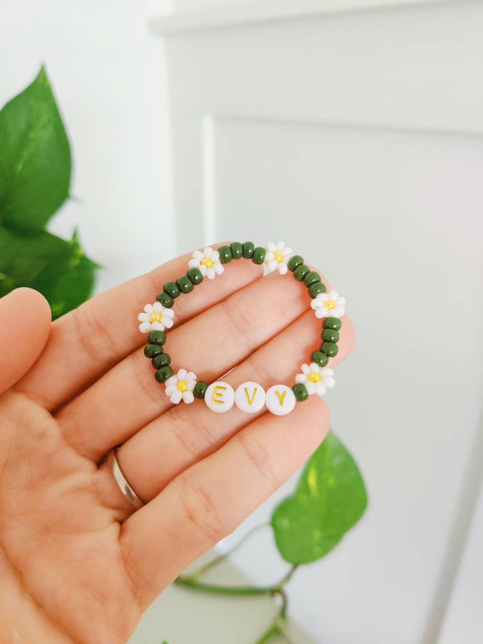 Green Flower Bracelet Green Bead Girl Bracelet Daisy Etsy