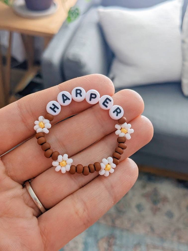 Daisy Baby Girl Bracelet, Ditzy Daisy Bracelet, Floral Name Bracelet, Baby Girl Sunflower Bracelet, Toddler flower bead bracelet, Girls Brown