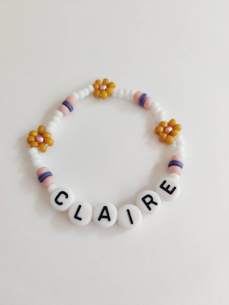 Daisy Baby Girl Bracelet, Ditzy Daisy Bracelet, Floral Name Bracelet, Baby Girl Sunflower Bracelet, Toddler flower bead bracelet, Girls Mustard,purple,pink