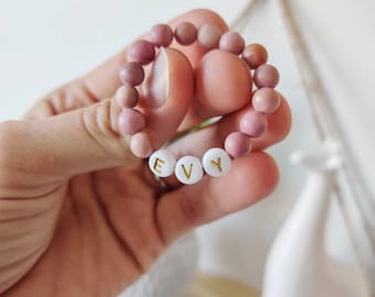 Pink Baby Bracelet, Personalized Baby Gift, Baby Christmas gift, Newborn Christmas present, Baby Girl Gift, Custom Baby Name Bracelet, bead