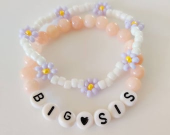 Big Sis Bracelet Bundle, Big Sister Gift, Daisy bracelet, floral bracelet, Big Sister Announcement, new baby announcement, custom baby