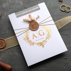 White and Gold Acrylic Wedding Invitation, Personalized Wedding Invite, Gold Foil Printed Acrylic Invitation, White Invite