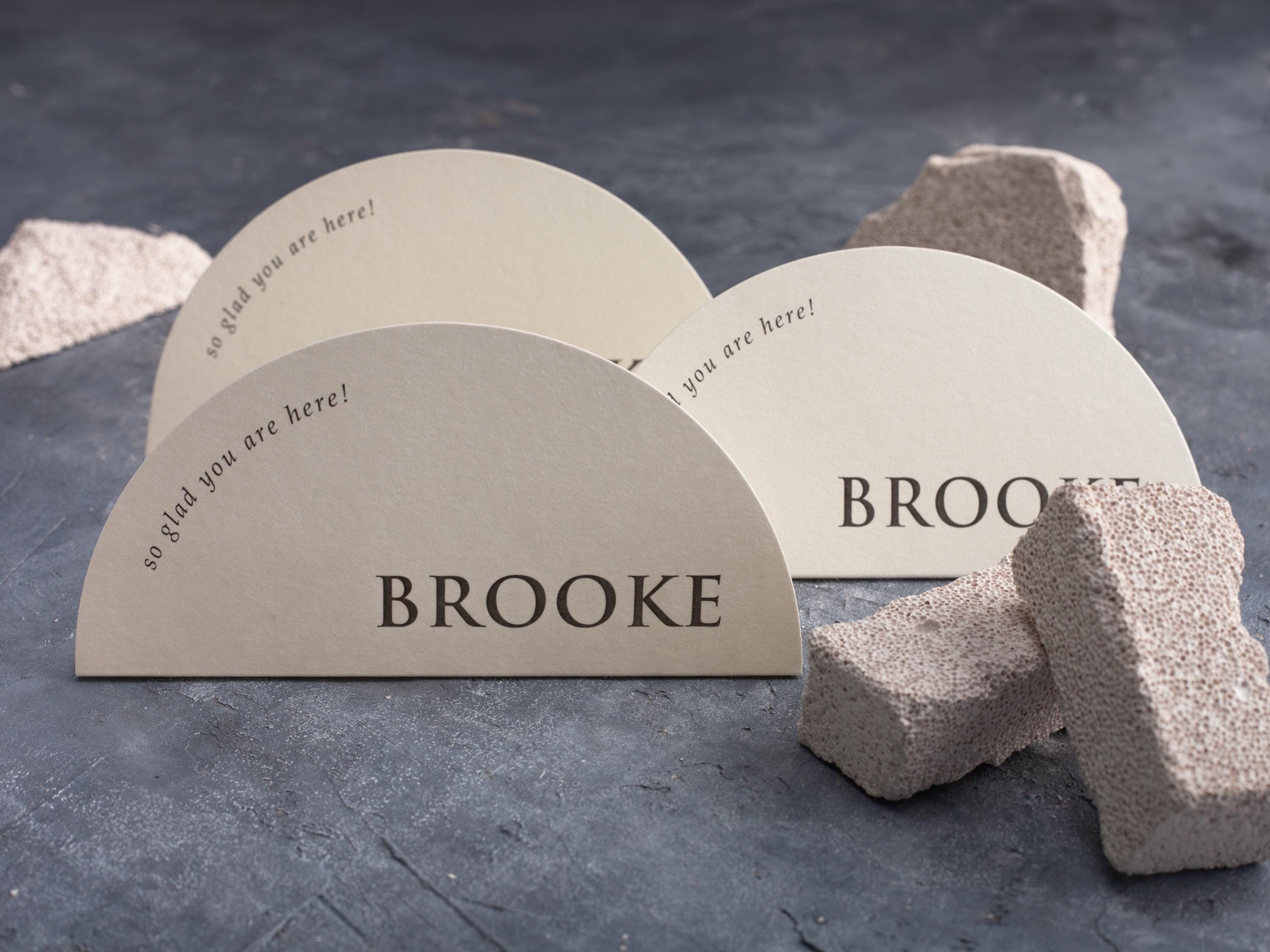 Half Circle Place Cards, Modern Script Place Cards, Minimalist Wedding Stationery, Arch Cut Guest Name Cards
