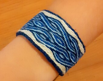Double blue Birka bracelet, tablet weaving, linen, hand-woven
