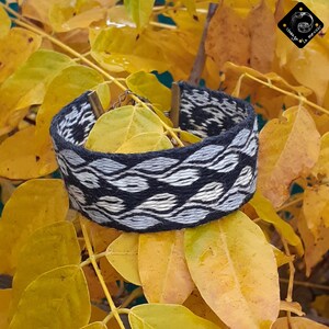 Bracelet Nature Nocturne, tissage aux tablettes, en lin , tissé à la main