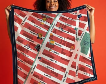 Benutzerdefinierte illustrierte Karte Schal | Personalisieren Sie mit Ihren Besonderen Orten | Silk Story Schal Einzigartiges Andenken Geschenk | Einweihungsparty Hochzeit Urlaub