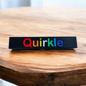 Tile holder suitable for Quirkle tiles