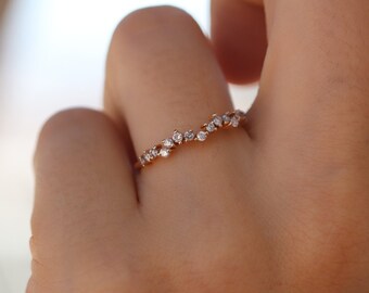 14K Rose Gold Diamant-Ring, minimal Design Ring, zierliche Gold und Diamant-Ring, Jubiläumsgeschenk