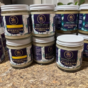 La crème pour les muscles et le sommeil au magnésium et à la camomille 4 oz apaise les muscles et les articulations, hydrate la peau et favorise un sommeil réparateur
