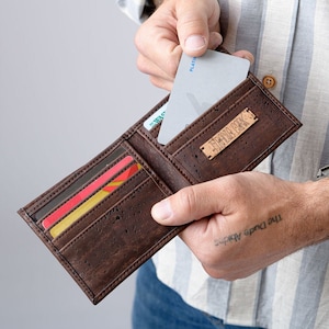 Cartera de corcho para hombre (regalo para hombre, cartera de cuero vegano de corcho para hombre, cartera plegable, cartera personalizada, cartera delgada para hombre, regalo de Navidad para papá)