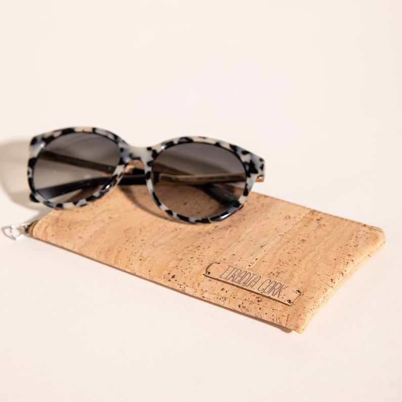 Cork Glasses Case Holder, Cork Sunglasses Pouch, Eco Cork Leather Soft, Vegan, Sustainable, Glasses pouch, Gifts for Him, Gifts For Her Natural Cork