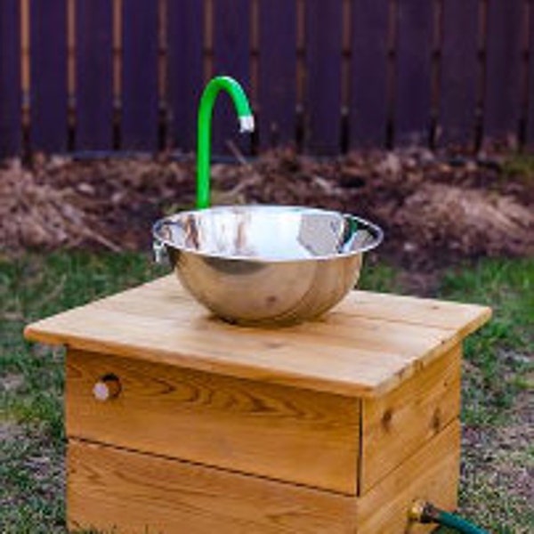MUD SINK de Korevarie / Cedar Wood / Construido en canadá / Functional Kids Play Sink / Almidero al aire libre