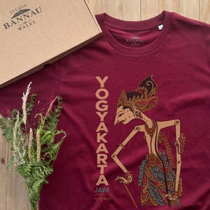 Yogyakarta Indonesia T-Shirt, Java Wayang Kulit Puppet Vintage Travel Graphic, Javanese Southeast Asia Organic Cotton Tee