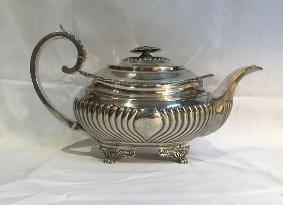 Georgian Period English Sterling Silver Teapot. London 1817