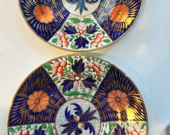 English Coalport Crab Claw Imari Pair Plates. Early 19th Century. 8 1/2"