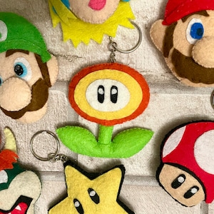 Super Mario Schlüsselanhänger / Luigi / Prinzessin Peach / Mario 64 / Mario Kart / Schlüsselring / Bowser / Yoshi / Mario Party / Nintendo / Mario Magnet / Auto
