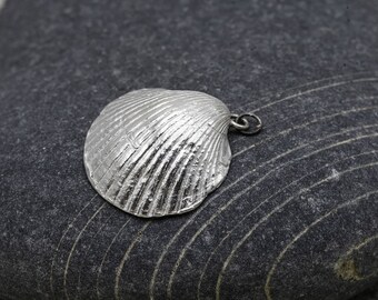 Gylly Shell Sterling Silver Necklace