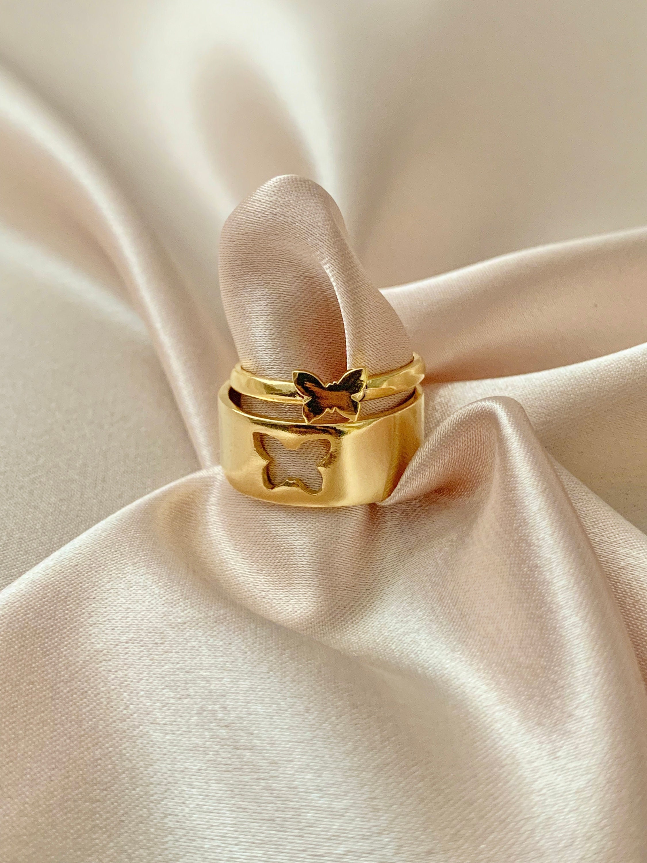 Wedding rings that fit deals together
