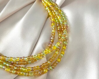 Collier de perles jaunes et dorées, bijoux en perles de graines, bijoux en perles, esthétique, Pinterest Girl, It Girl, Outfit Inspo, collier de perles