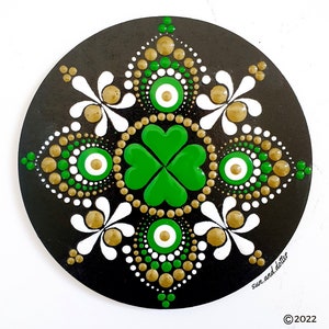 Irish Luck Dot Mandala Pattern - Digital Download - Easy to follow - Step by Step Instructions - Create this dot art mandala yourself