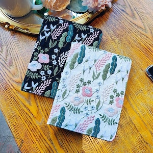 Etui en tissu fleurs brodées colorées pour kindle paperwhite 12e génération, kindle 11e génération, étui Kindle oasis, kindle 2024 étui de 6 pouces