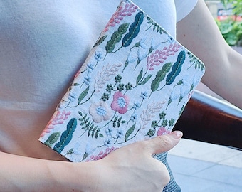 Hand Embroidered Flowers Case for Kindle Paperwhite 6.8&quot; 12th 11th Generation Kindle 6&quot; 2024 kindle colorsoft Kindle Oasis 3 Case