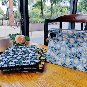 Étui en tissu brodé de marguerites de 3 styles différents avec réveil automatique pour iPad Air 11 pouces 13 pouces 2025 Air 6 5 Mini 7 Coque iPad 10. iPad 11e génération