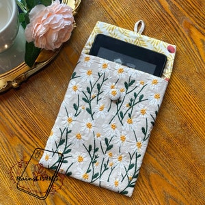 Embroidered White Daisy Flower Fabric Kindle Sleeve for Kindle ...