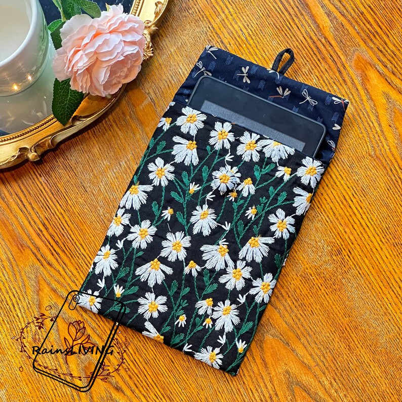 White Daisy Embroidered Flower Fabric Kindle Sleeve for Kindle ...