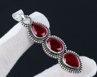 Colgante de rubí rojo, plata de ley 925, colgante de tres piedras preciosas rojas, piedra preciosa de rubí rojo, regalos hechos a mano, joyería hecha a mano para regalos para ella