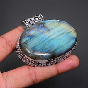 Pendentif en argent sterling 925 fait main avec pierres précieuses en labradorite de feu bleu, cadeau pendentif bijoux en labradorite antique pour la fête des mères Oval Shape