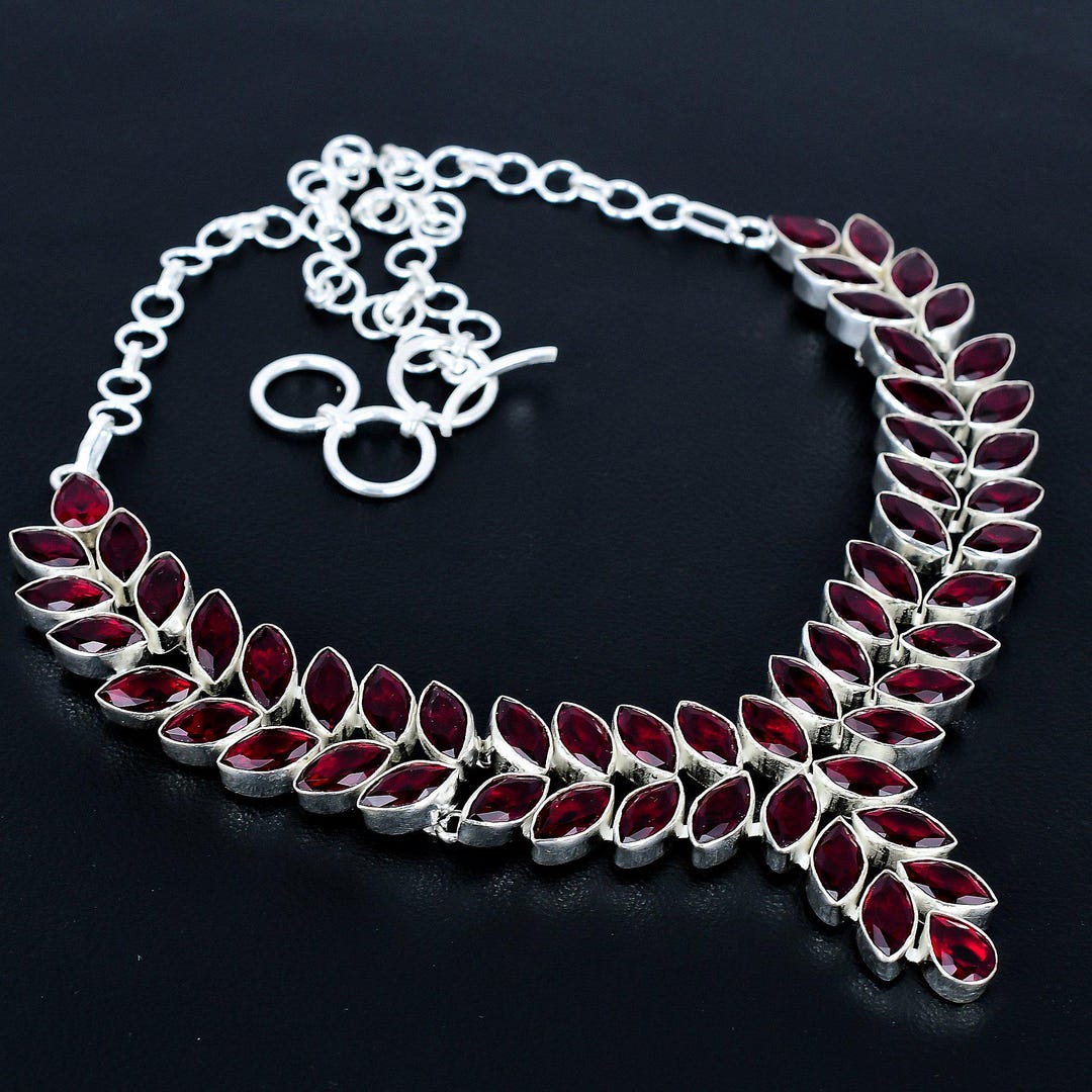 Collier de Pierres Précieuses - Amethyste - France - Votre