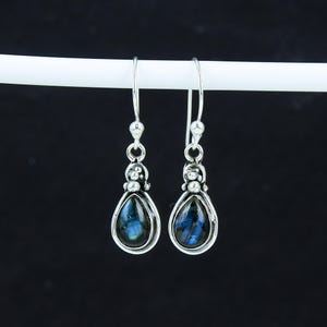 Blue Flashy Labradorite Earring, Labradorite Silver Earring, Teardrop Earring, 925 Sterling Silver Earring, Gemstone Earring, Dangle Earring