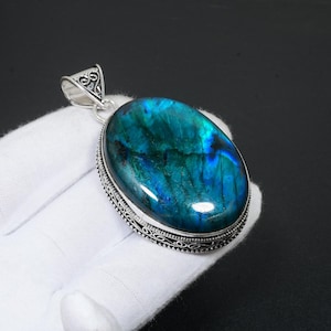 Labradorite Silver Pendant 925 Sterling Silver Gemstone Pendant Silver Jewelry,Designer Pendant,Gift For Her Gift For Mother Silver Pendant