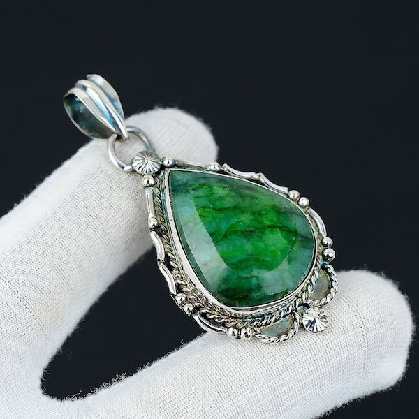 Emerald Pendant, Emerald Lab Created Jewelry, 925 Sterling Silver Jewelry, Handmade Jewelry Pendant, Green Gemstone Unisex Pendant For Gifts